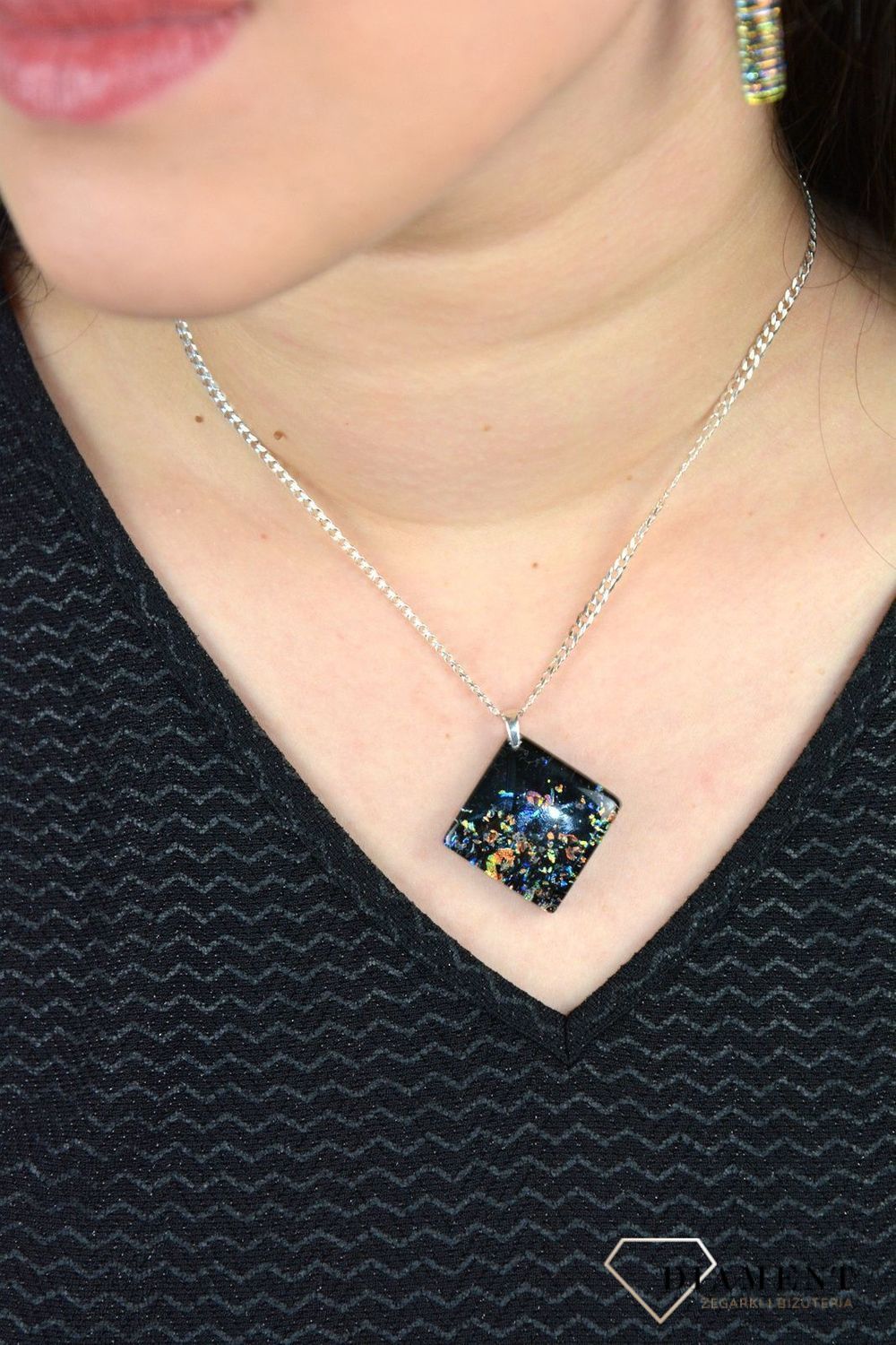 Zawieszka szkło weneckie 'Czerń z kolorowymi refleksami' Murano 50.jpg